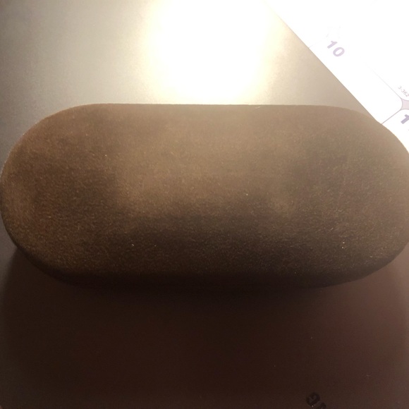 Tom Ford Sunglasses Case with Cleaning Cloth - Picture 3 of 6